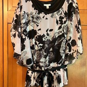 Women’s dress top